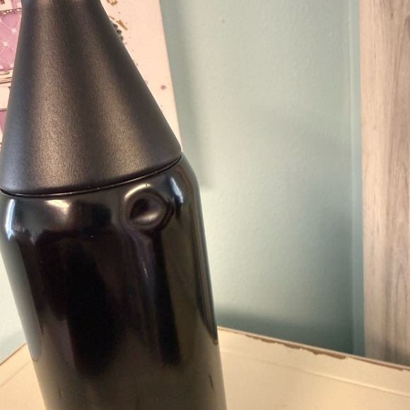 Stanley 34oz Black Stainless Vacuum Bottle 1.0L Minor Dent - Picture 3 of 7